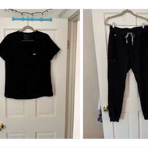 Black Figs set joggers and scrub top